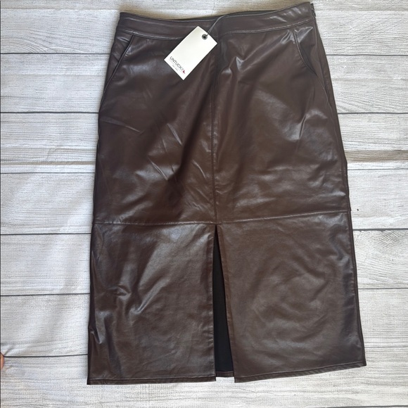 Brown Leather UNTUCKit Skirt - Picture 2 of 9
